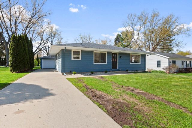 30215 Sumac DRIVE, Burlington, WI 53105