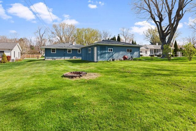 30215 Sumac DRIVE, Burlington, WI 53105