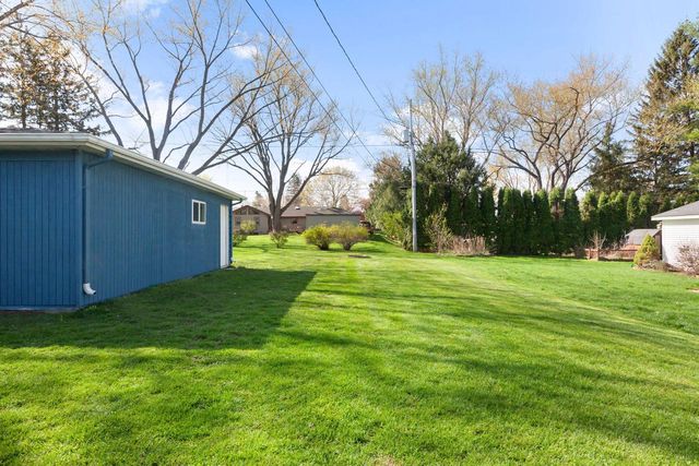 30215 Sumac DRIVE, Burlington, WI 53105