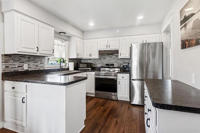 30215 Sumac DRIVE, Burlington, WI 53105