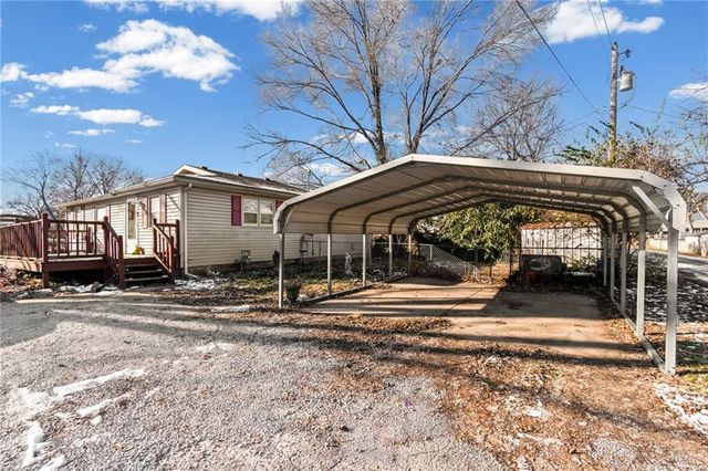 1406 Shawnee Street, Leavenworth, KS 66048