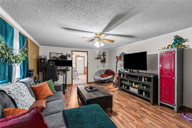 1406 Shawnee Street, Leavenworth, KS 66048