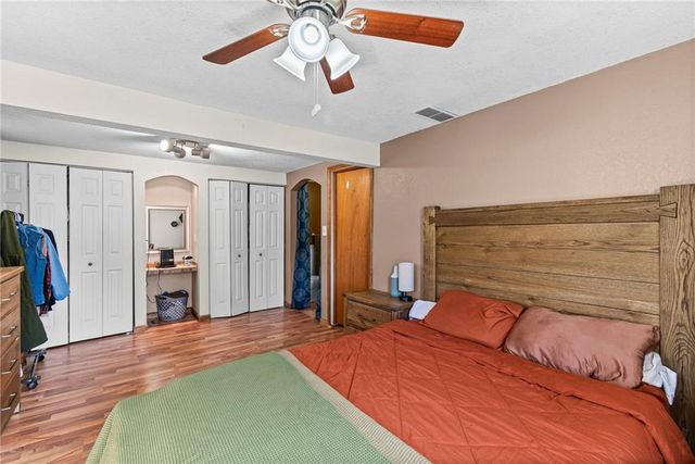 1406 Shawnee Street, Leavenworth, KS 66048