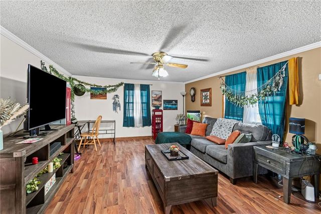 1406 Shawnee Street, Leavenworth, KS 66048