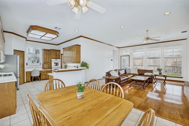 1902 Country Meadow Lane, Richardson, TX 75081