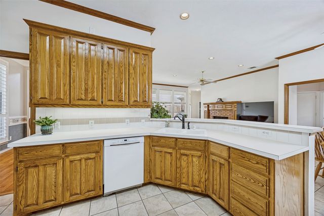 1902 Country Meadow Lane, Richardson, TX 75081