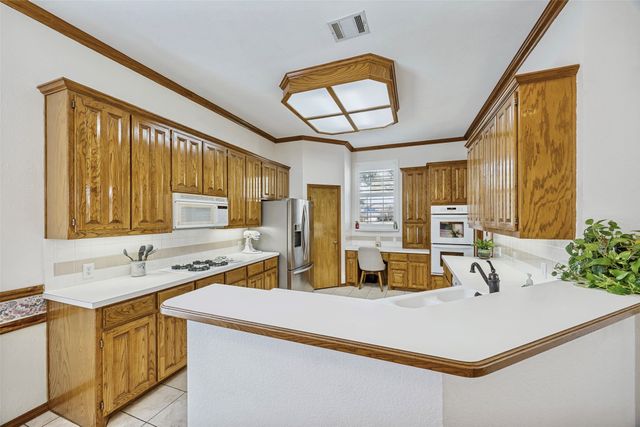 1902 Country Meadow Lane, Richardson, TX 75081