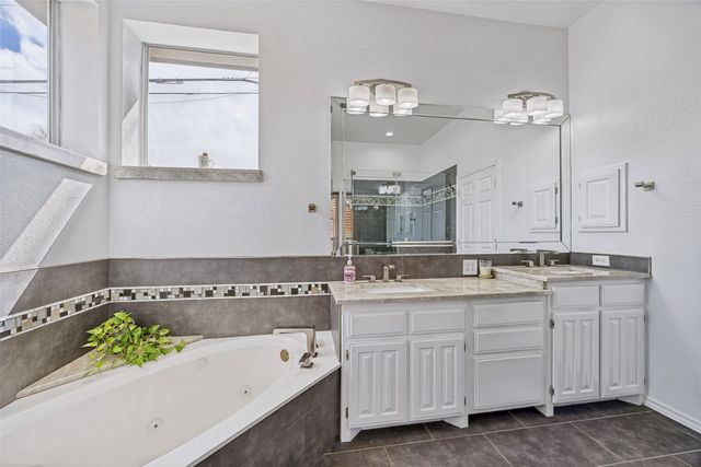 1902 Country Meadow Lane, Richardson, TX 75081