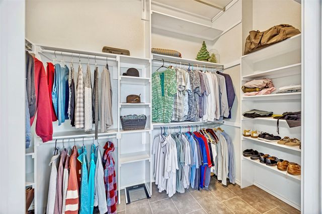 1902 Country Meadow Lane, Richardson, TX 75081