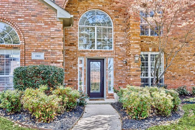 1902 Country Meadow Lane, Richardson, TX 75081