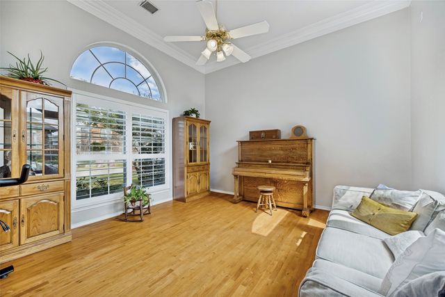 1902 Country Meadow Lane, Richardson, TX 75081