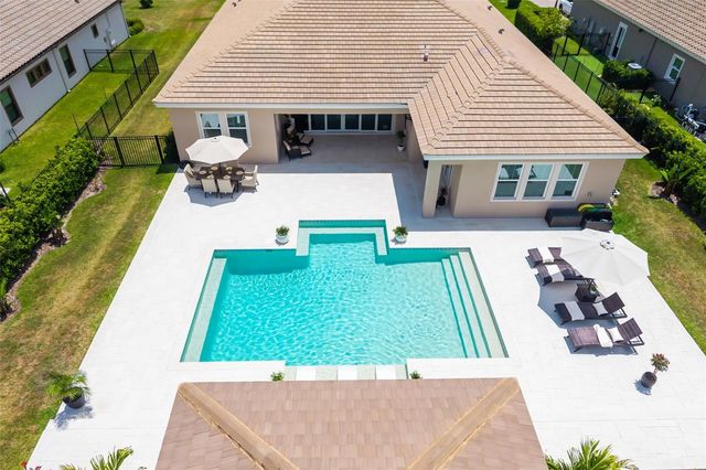 1843 CATTLE BARON COURT, Lithia, FL 33547