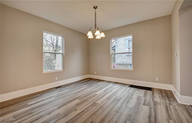 338 Luck Ave, Zanesville, OH 43701