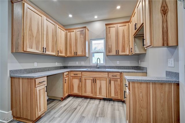 338 Luck Ave, Zanesville, OH 43701