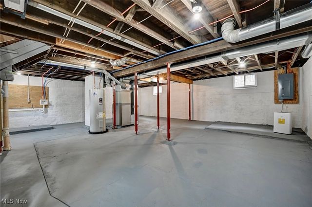 338 Luck Ave, Zanesville, OH 43701