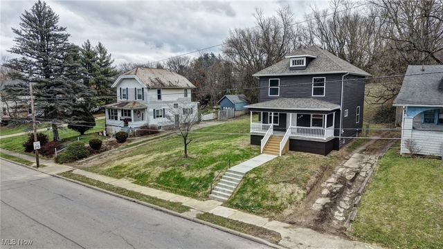 338 Luck Ave, Zanesville, OH 43701