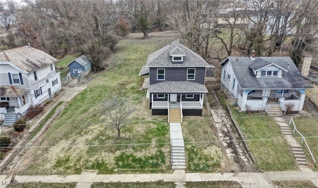 338 Luck Ave, Zanesville, OH 43701