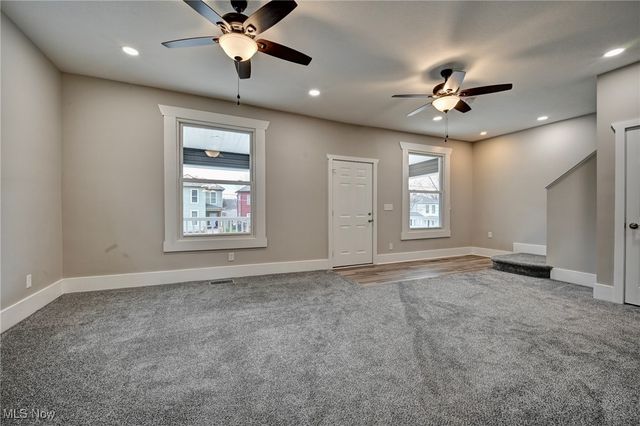 338 Luck Ave, Zanesville, OH 43701