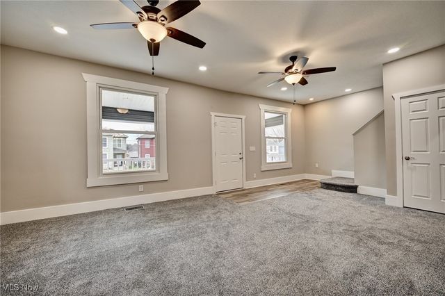 338 Luck Ave, Zanesville, OH 43701