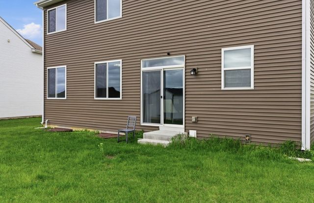 370 Hemlock Lane, Oswego, IL 60543
