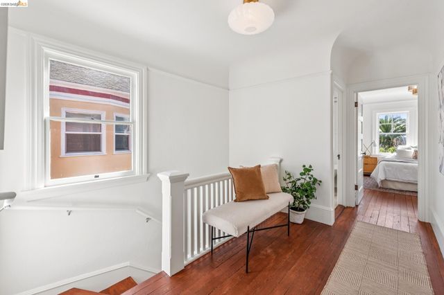 836 E 19th St, Oakland, CA 94606