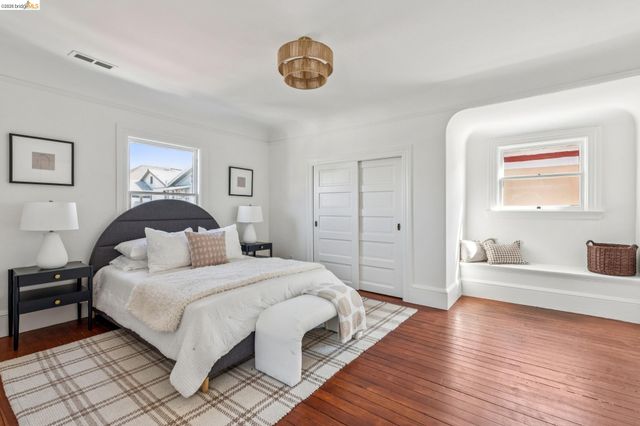 836 E 19th St, Oakland, CA 94606