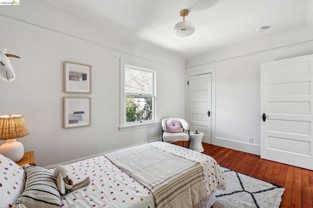 836 E 19th St, Oakland, CA 94606