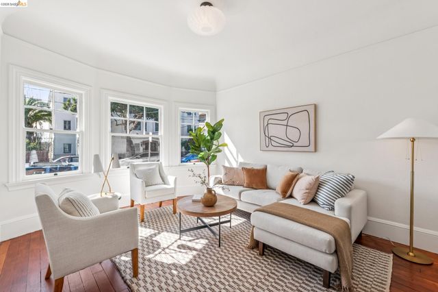 836 E 19th St, Oakland, CA 94606