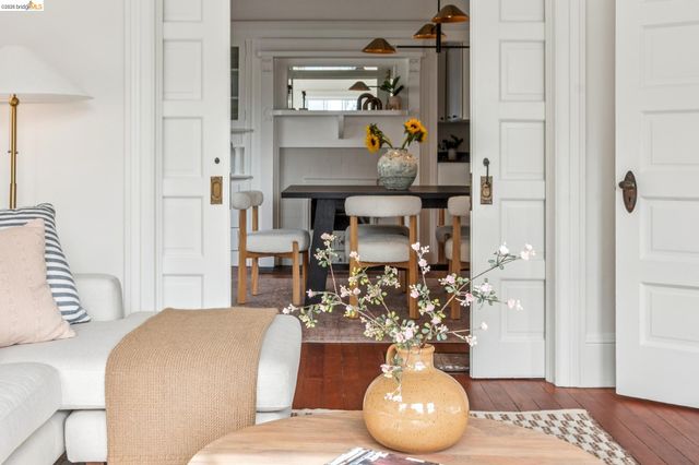 836 E 19th St, Oakland, CA 94606