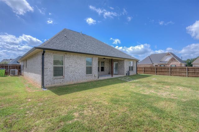 31 Crowder Drive, Benton, LA 71006