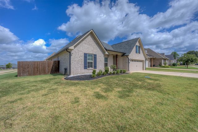 31 Crowder Drive, Benton, LA 71006