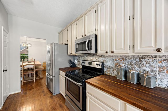2002 Cannonbury Lane, Richmond, TX 77406