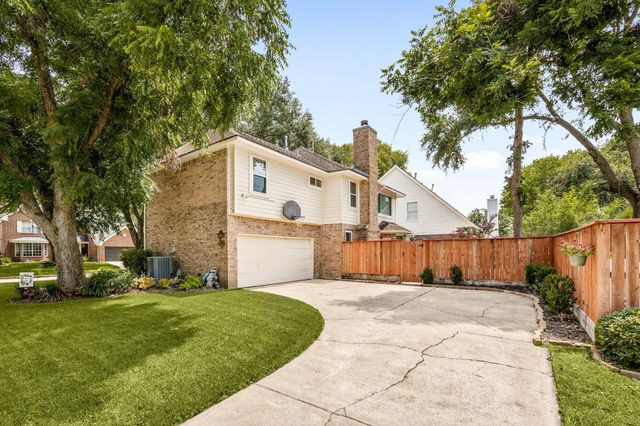 2002 Cannonbury Lane, Richmond, TX 77406