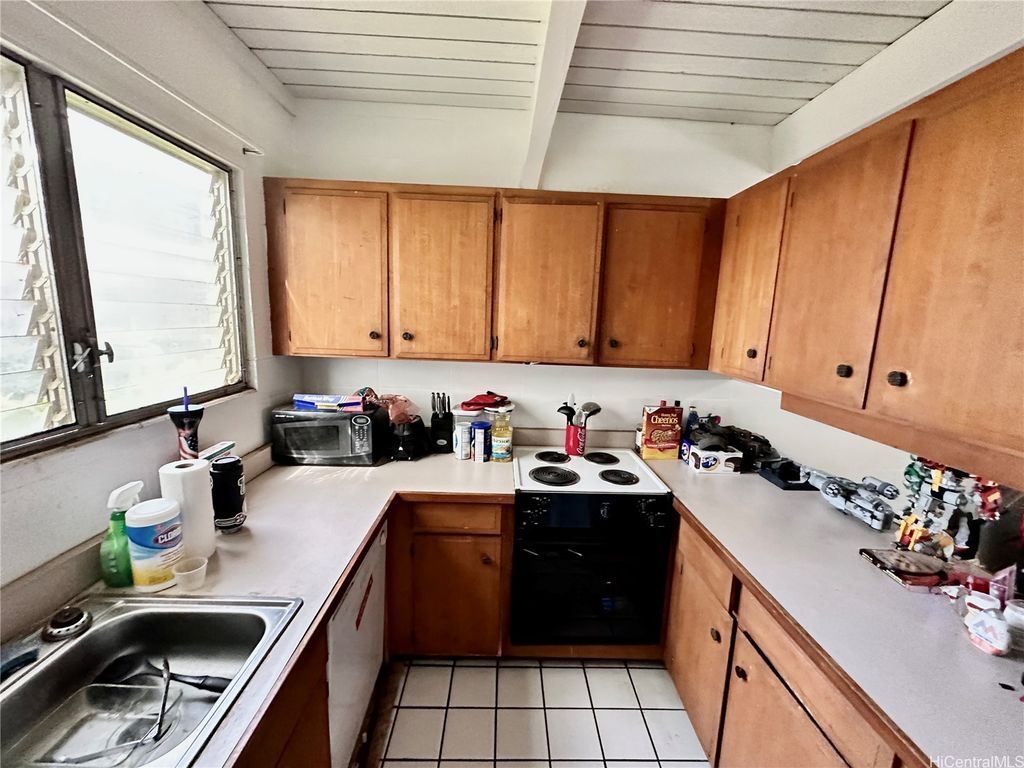 4206 Keanu Street 3, Honolulu, HI 96816