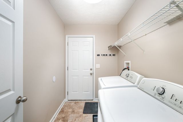 2916 Riley Creek Rd, Normandy, TN 37360