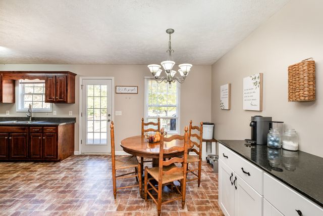 2916 Riley Creek Rd, Normandy, TN 37360