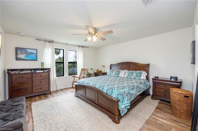 7186 Wilton DR, Naples, FL 34109