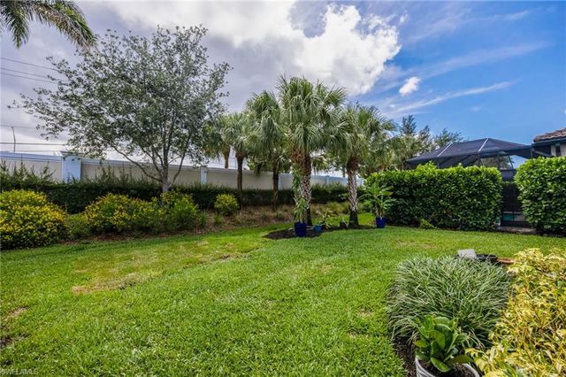 7186 Wilton DR, Naples, FL 34109