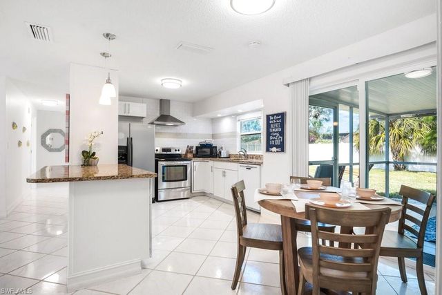 1207 Hernando ST, Naples, FL 34103