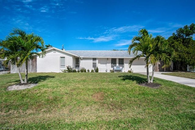 1207 Hernando ST, Naples, FL 34103