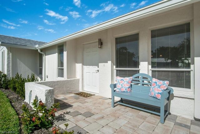 1207 Hernando ST, Naples, FL 34103