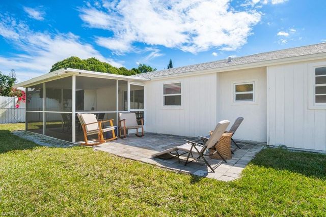 1207 Hernando ST, Naples, FL 34103