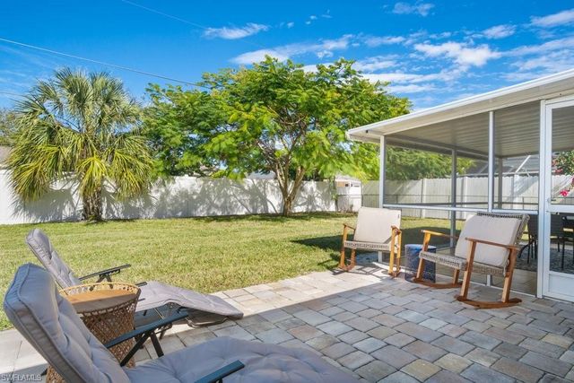 1207 Hernando ST, Naples, FL 34103