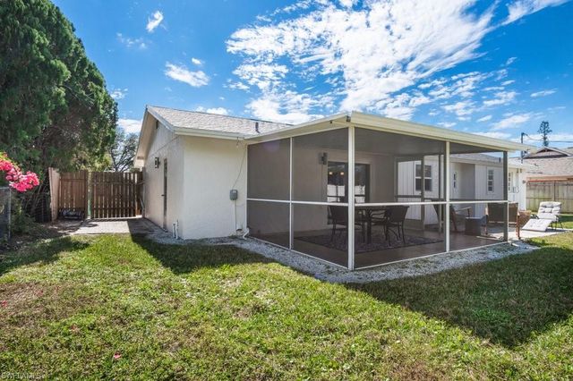 1207 Hernando ST, Naples, FL 34103