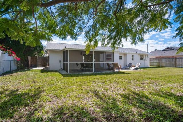 1207 Hernando ST, Naples, FL 34103