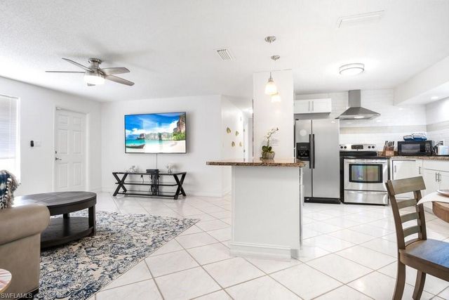 1207 Hernando ST, Naples, FL 34103