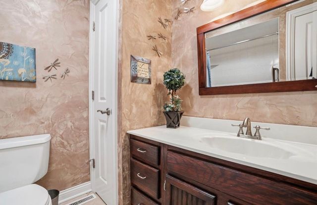 1527 Tanglewood Drive, Schererville, IN 46375