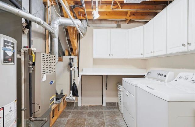 1527 Tanglewood Drive, Schererville, IN 46375