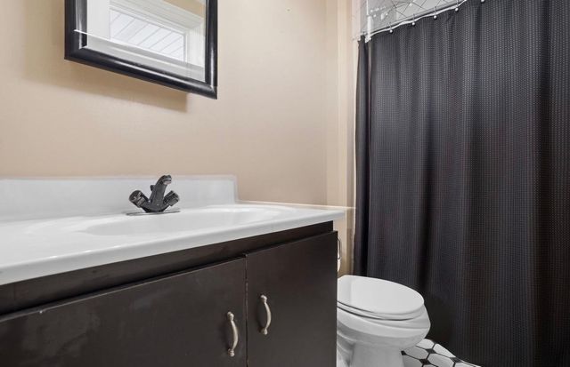 1527 Tanglewood Drive, Schererville, IN 46375