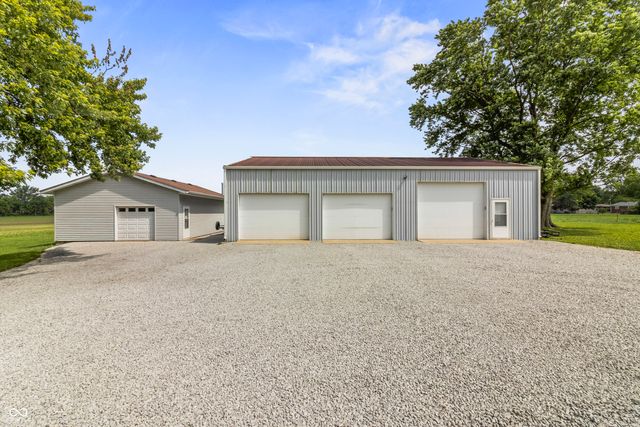 1344 W 1000 N, Fortville, IN 46040